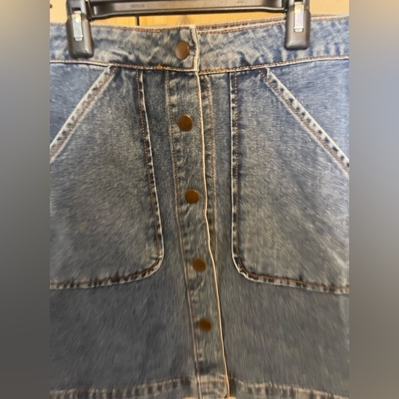 ๐5/$25๐โ Forever 21 denim front button mini skirt size 28โ - Picture 3 of 9